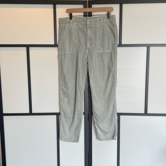 Joe's Jeans Pants - Joe's Jeans the honor high‎ rise vintage straight utility
pants. Size 31